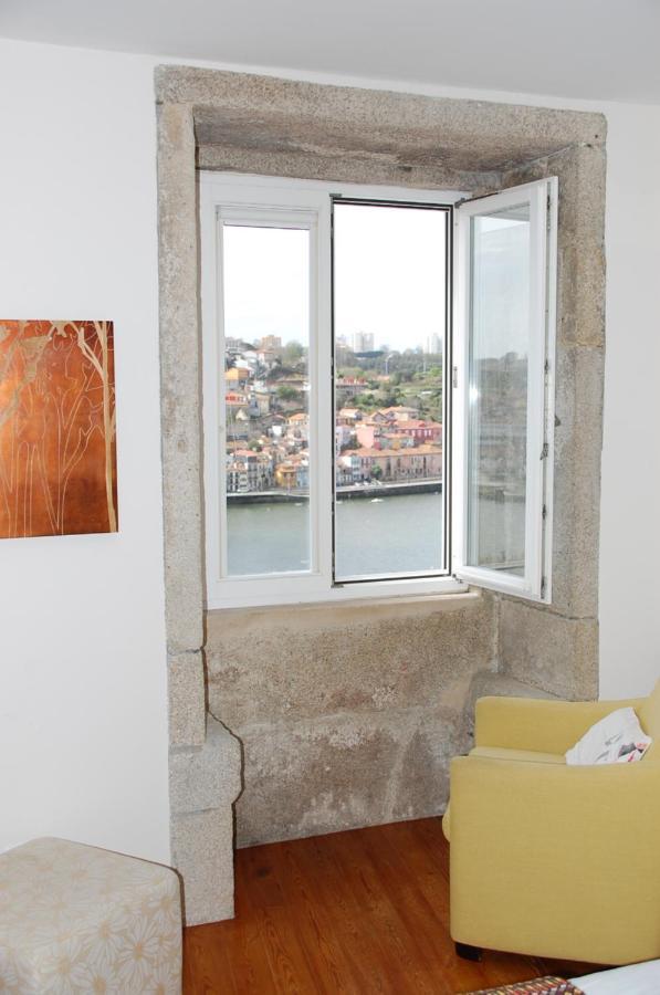 Flat Apartment *